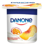 Йогурт Danone Персик-Маракуйя 2,5% 120гр